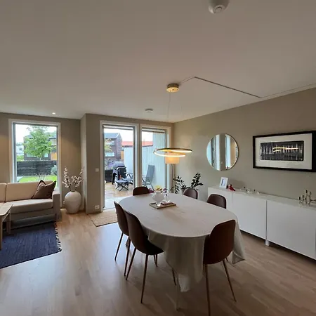 Modern 3 Bedroom House With Garden And Free Parking For Rent In Stavanger During Ons Close To The Airport *